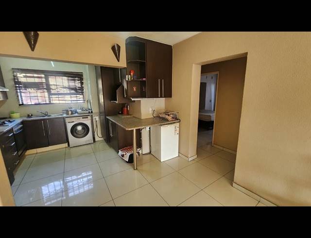 3 BEDROOM TOWNHOUSE FOR SALE IN NEWMARKET